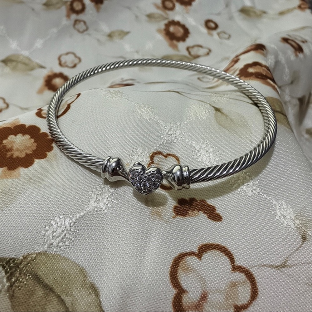 Brand new David Yurman Authentic bracelet - Picture 4 of 8
